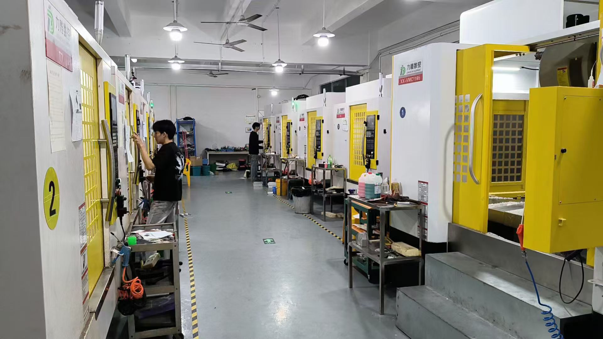 精密零件加工车间